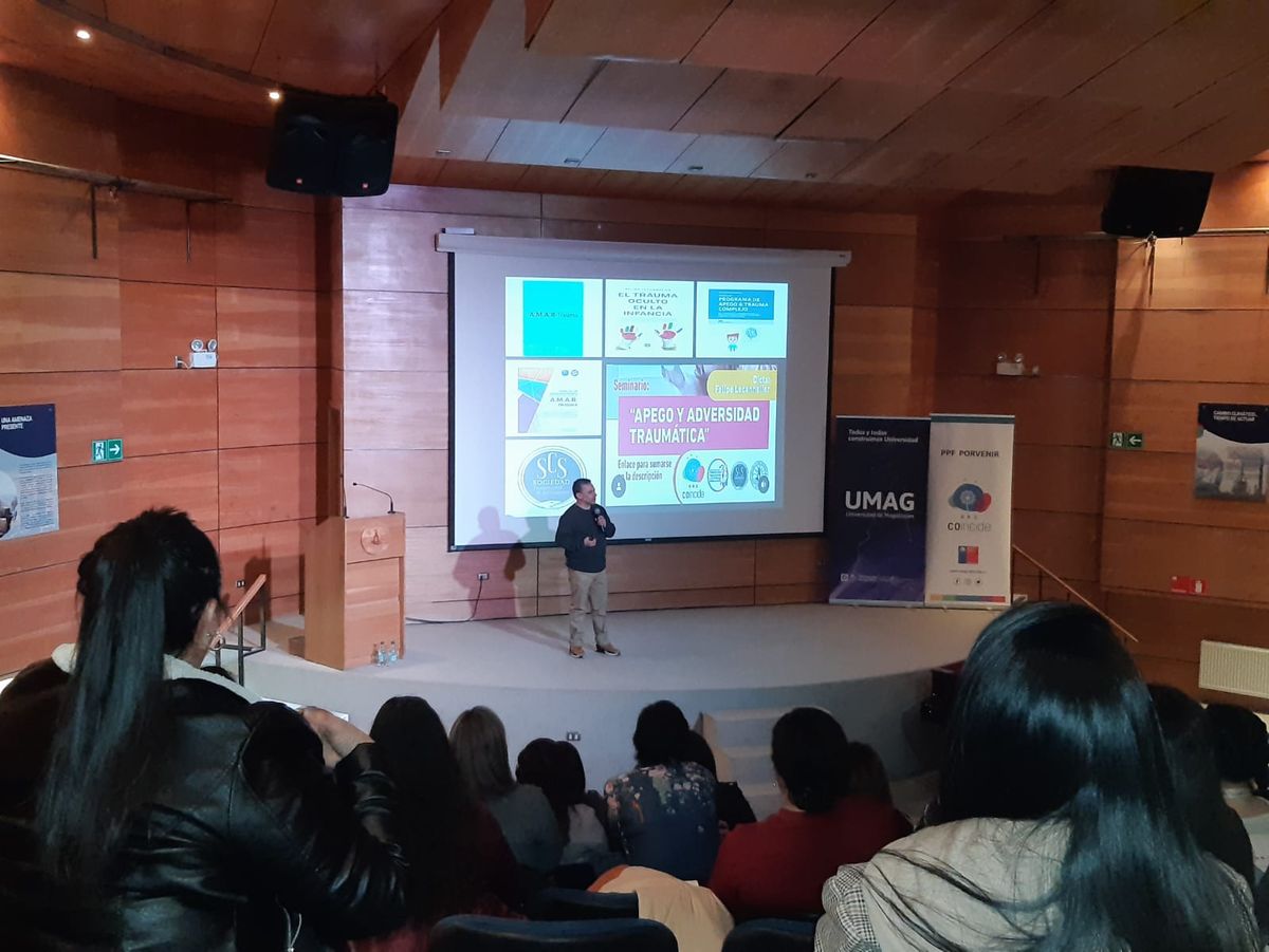 PROFESIONALES PARTICIPARON EN SEMINARIO DE NIÑEZ Y ADOLESCENCIA EN ...