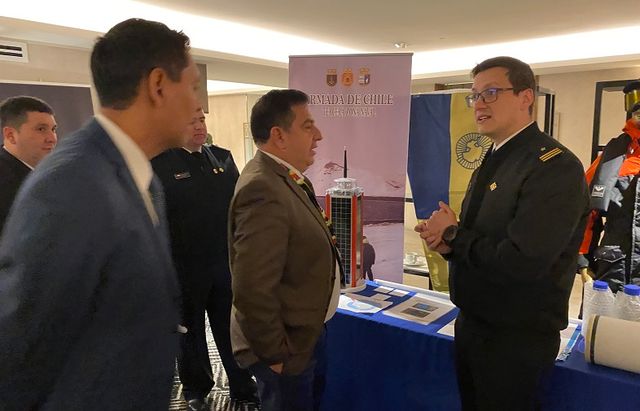 Armada de Chile expone en torno a Programa POAL y CCAMLR en RAPAL