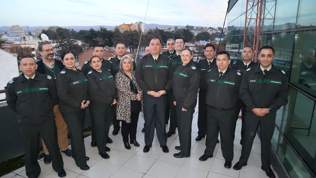 Soboficiales mayores con director regional