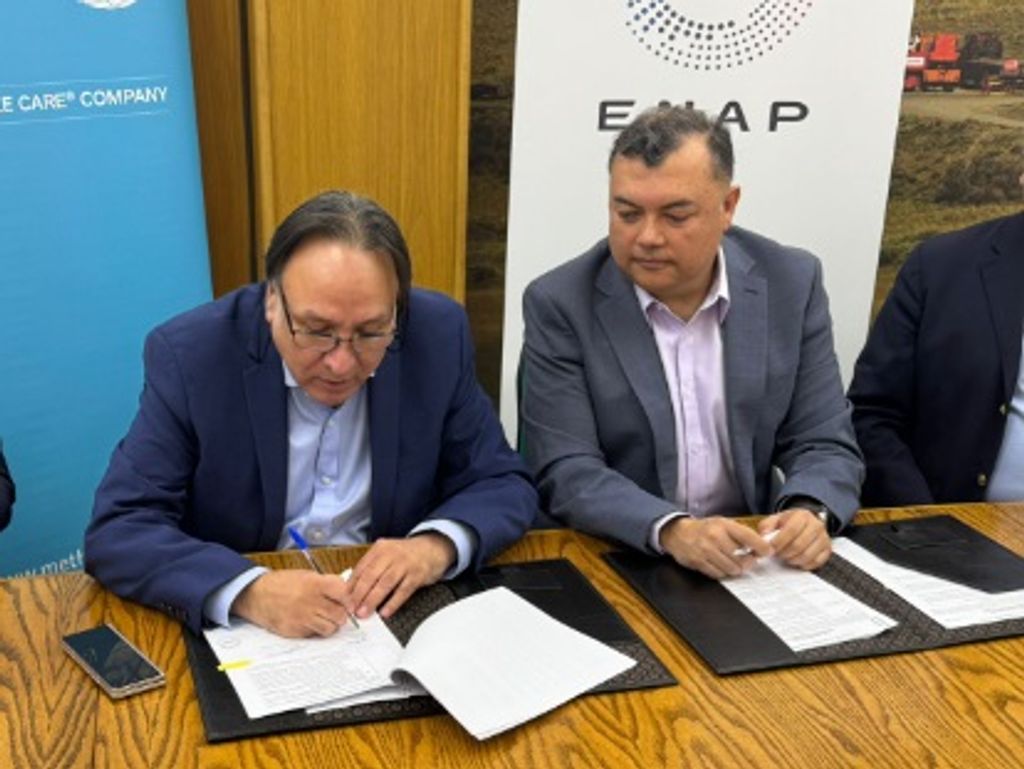 FIRMA ACUERDO ENAP METHANEX FIRMA ACUERDO ENAP METHANEX