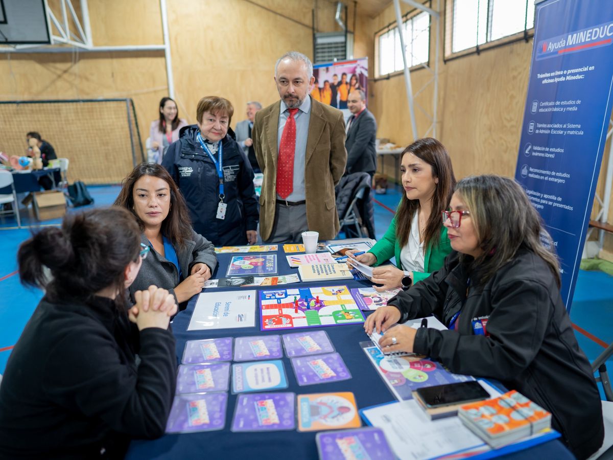 JORNADA DE CONCIENTIZACIÓN SOBRE EL AUTISMO MARCA NUEVO GOBIERNO EN TERRENO EN PUNTA ARENAS