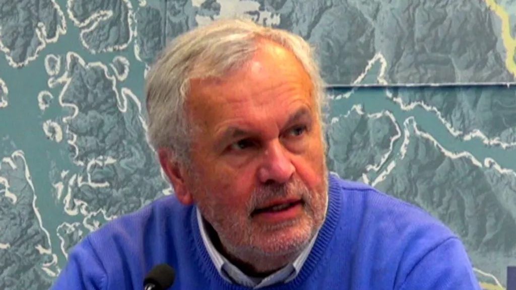 ARTURO STORAKER