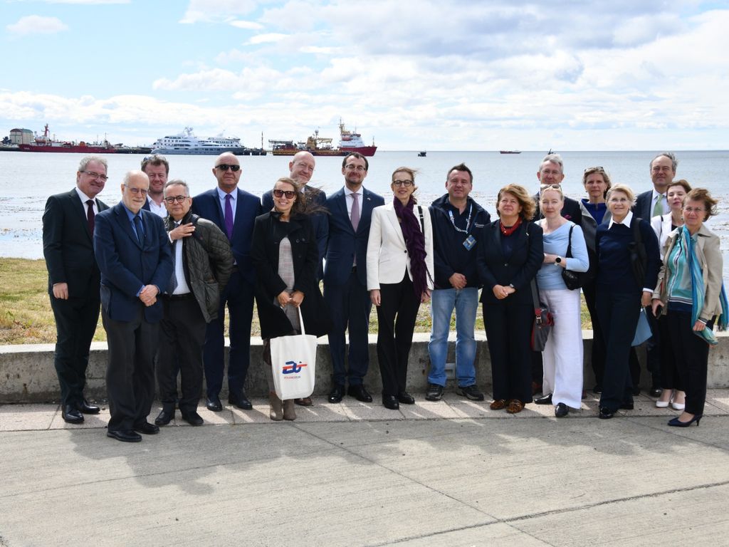 EMBAJADORES UE (7) EMBAJADORES UE (7)