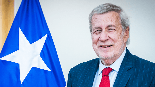 canciller Alberto van Klaveren