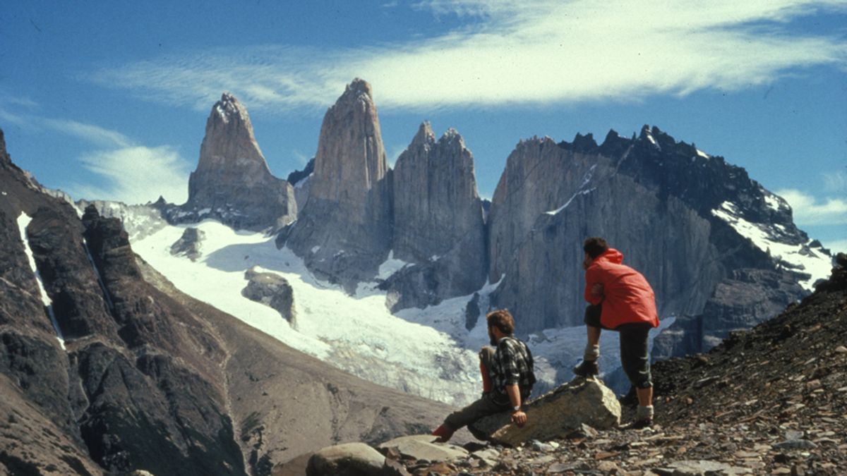LANZAN DOCUMENTAL SOBRE LA PRIMERA EXCURSIÓN QUE ALCANZÓ LA CUMBRE DE TORRES DEL PAINE EN 1963