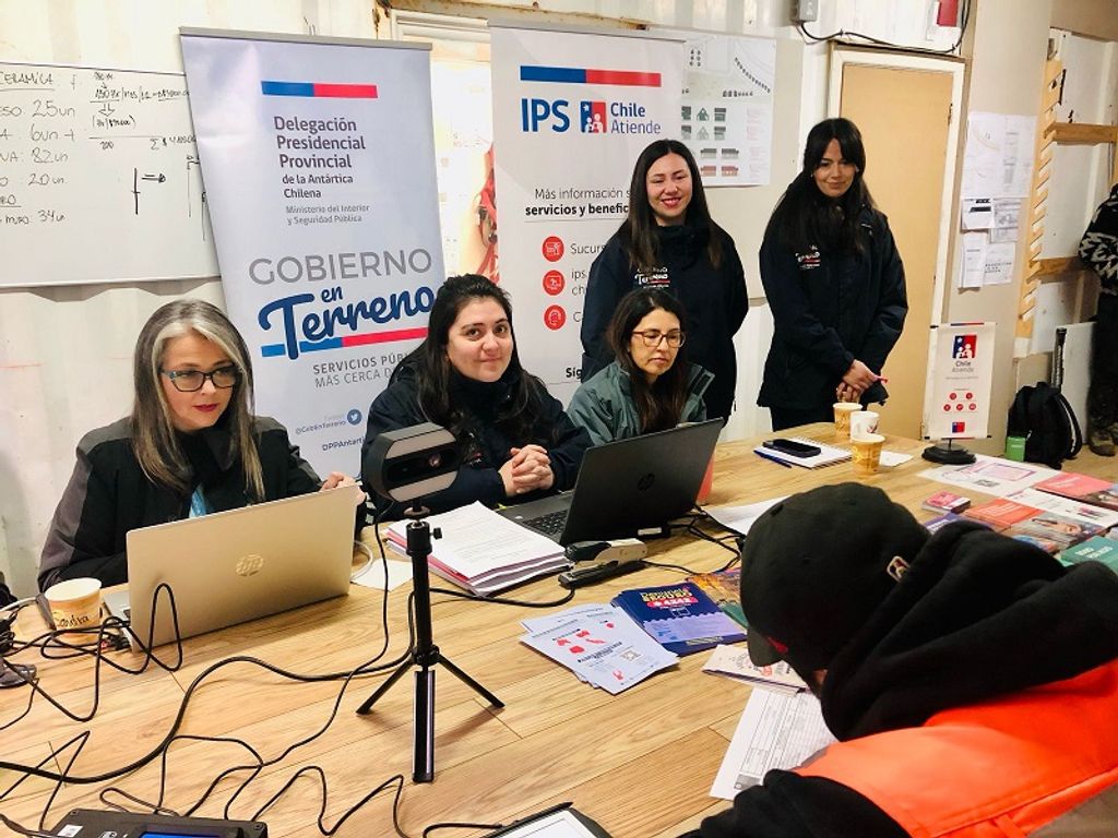 PHOTO-2025-04-04-17-44-15 PHOTO-2025-04-04-17-44-15