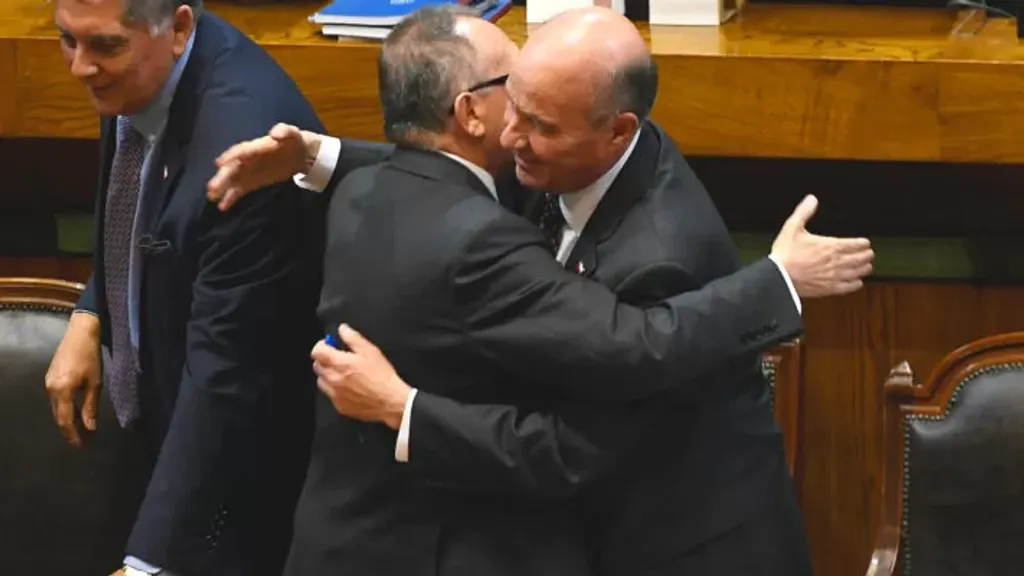 camara-aprueba-medidas-transitorias-para-contener-precio-de-la-parafina-ante-alzas_-pasa-al-senado-750x400 camara-aprueba-medidas-transitorias-para-contener-precio-de-la-parafina-ante-alzas_-pasa-al-senado-750x400