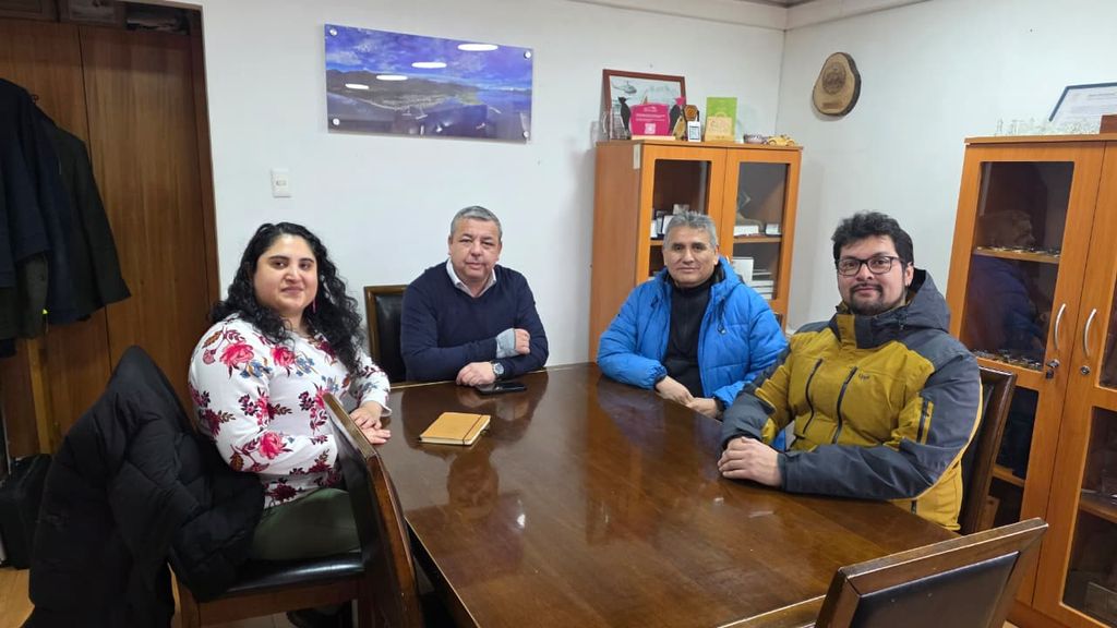El equipo ejecutor junto al alcalde Patricio Fernández El equipo ejecutor junto al alcalde Patricio Fernández