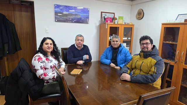 El equipo ejecutor junto al alcalde Patricio Fernández El equipo ejecutor junto al alcalde Patricio Fernández