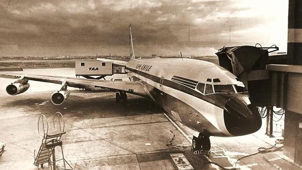 Avión primer vuelo directo Sídney - Punta Arenas