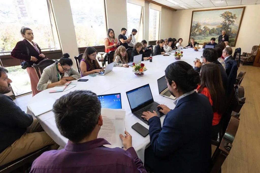 whatsapp-image-2024-10-30-at-16 whatsapp-image-2024-10-30-at-16