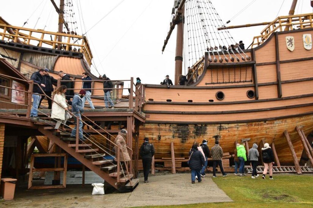 dd6c55ff-05e1-430a-9d46-075858d4991d dd6c55ff-05e1-430a-9d46-075858d4991d