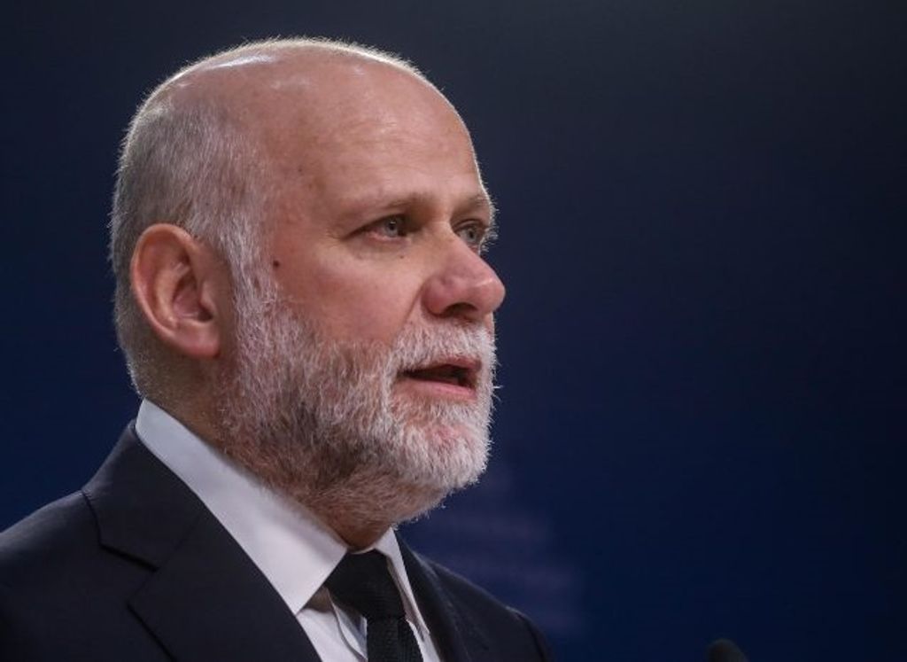 A_UNO_1674634-700x467