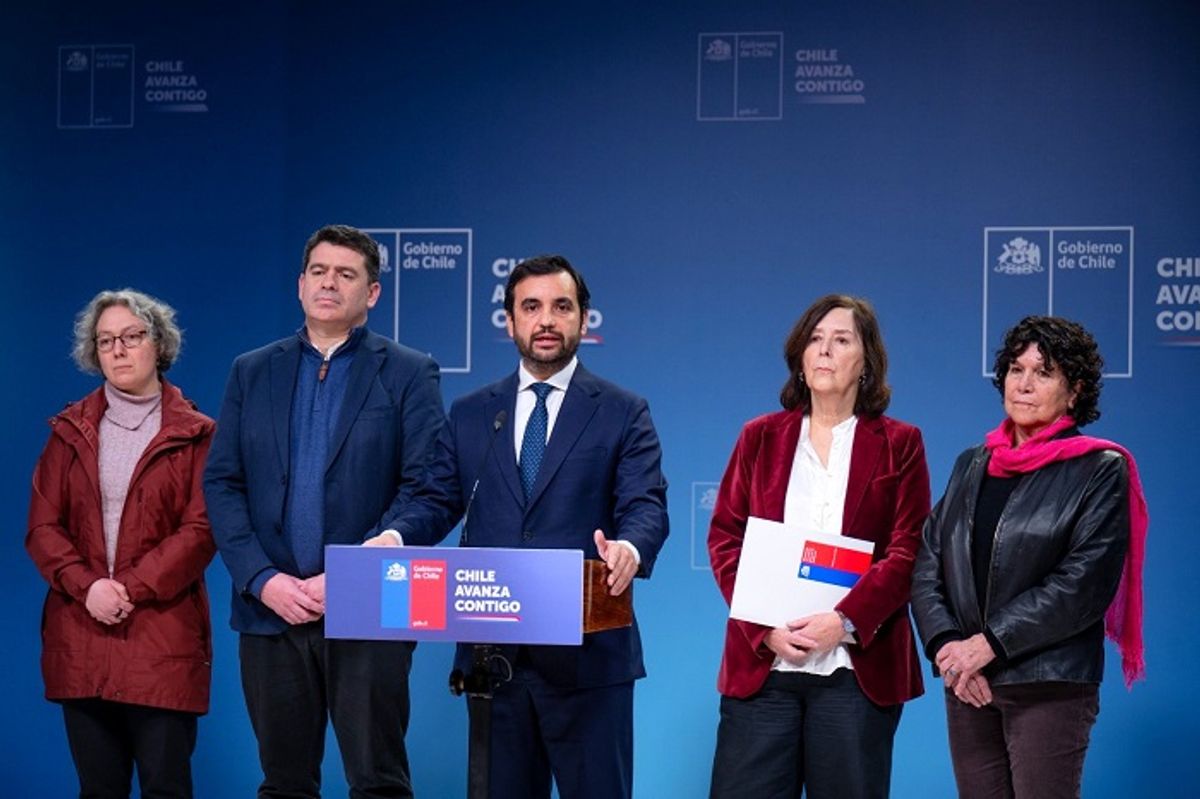 MINISTRO COMISIÓN NIÑEZ Y VERDAD