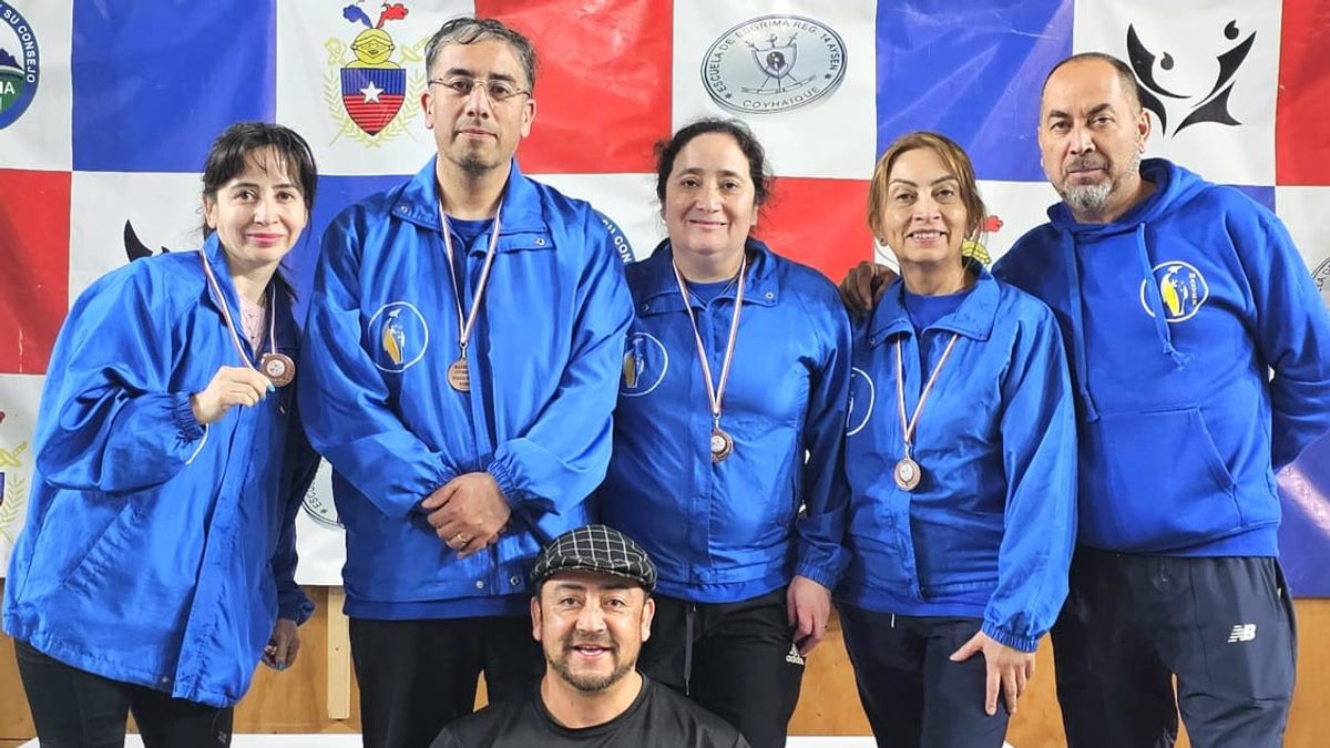 ESGRIMISTAS MAGALLÁNICOS OBTIENEN 16 MEDALLAS EN TORNEO NACIONAL DE COYHAIQUE