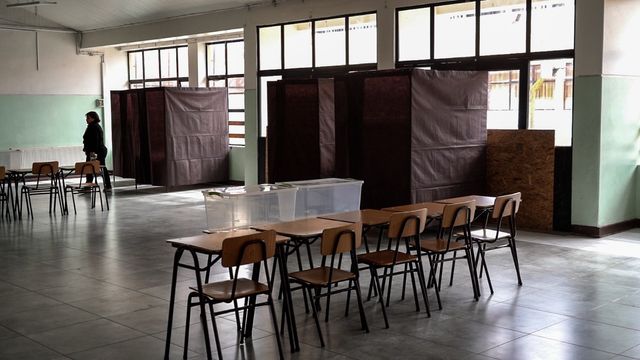 ARMADO DE LOCALES DE VOTACIÓN (5) ARMADO DE LOCALES DE VOTACIÓN (5)