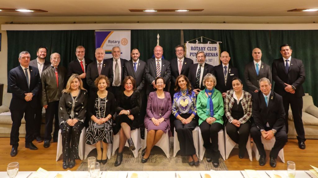 Comunidad rotaria durante la reciente ceremonia de gestión institucional Comunidad rotaria durante la reciente ceremonia de gestión institucional