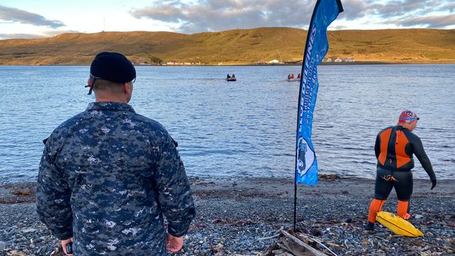 La Autoridad Marítima mantuvo la supervision en el desarrollo del cruce del Canal Fitz Roy La Autoridad Marítima mantuvo la supervision en el desarrollo del cruce del Canal Fitz Roy
