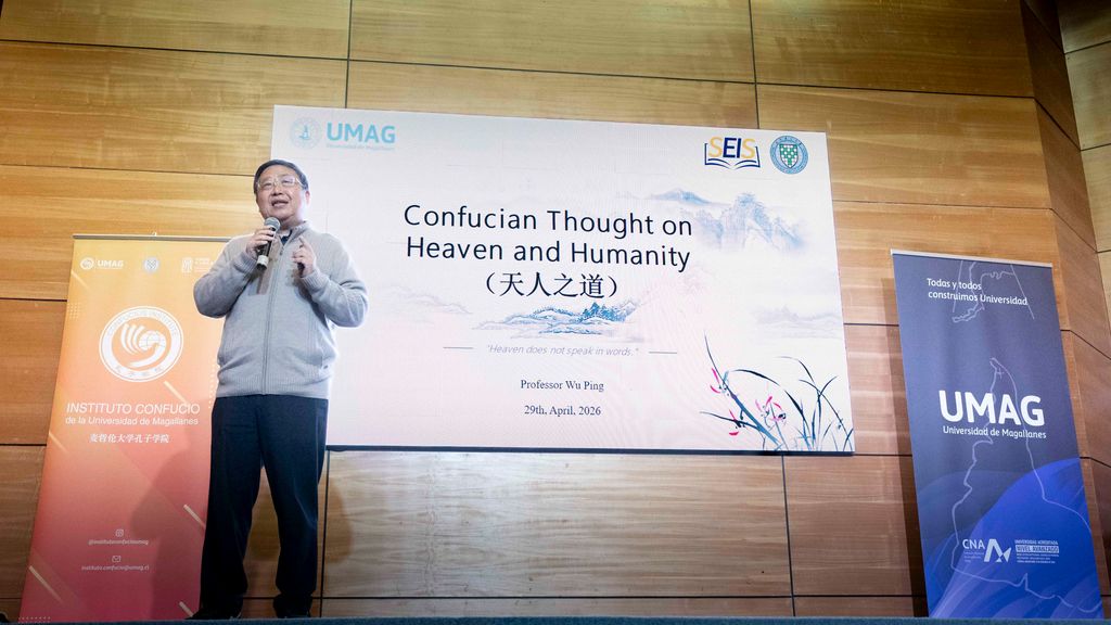 Wu Ping profesor de la Universidad de Lengua y Cultura de Beijing