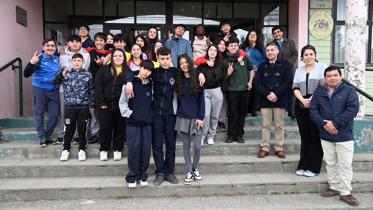 SLEP MAGALLANES CELEBRA A DEPORTISTAS ESCOLARES DE PUERTO NATALES