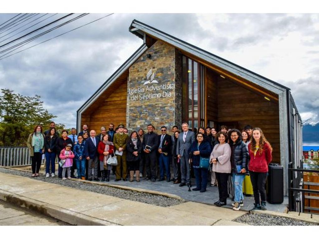 DESTACAN VOCACIÓN DE SERVICIO A LA COMUNIDAD EN INAUGURACIÓN DE TEMPLO ADVENTISTA DE PUERTO WILLIAMS
