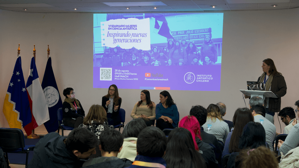 Mesa de diálogo Seminario de Género2