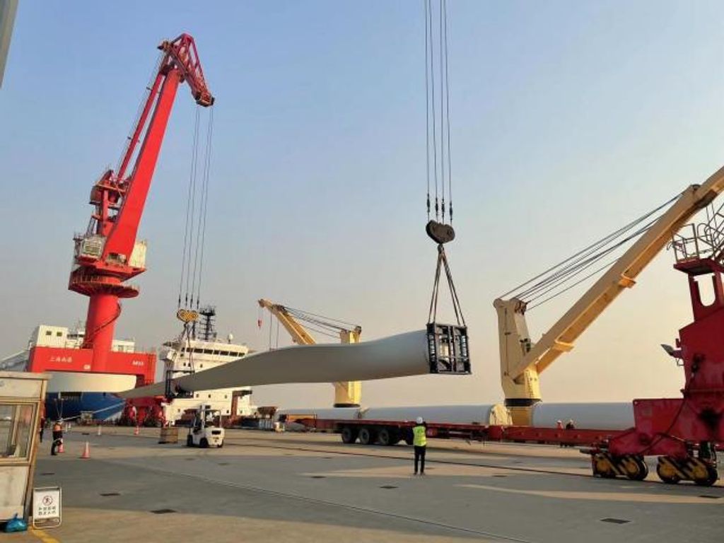 SE EMBARCA LA PRIMERA TURBINA EÓLICA QUE PRODUCIRÁ HIDRÓGENO VERDE EN CHILE SE EMBARCA LA PRIMERA TURBINA EÓLICA QUE PRODUCIRÁ HIDRÓGENO VERDE EN CHILE