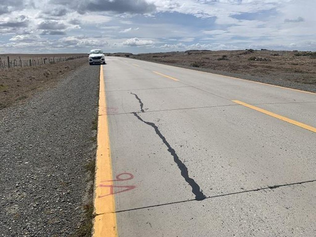 MOP REALIZA REPOSICIÓN DE LOSAS DE HORMIGÓN EN LAS RUTAS 255-CH Y 257-CH