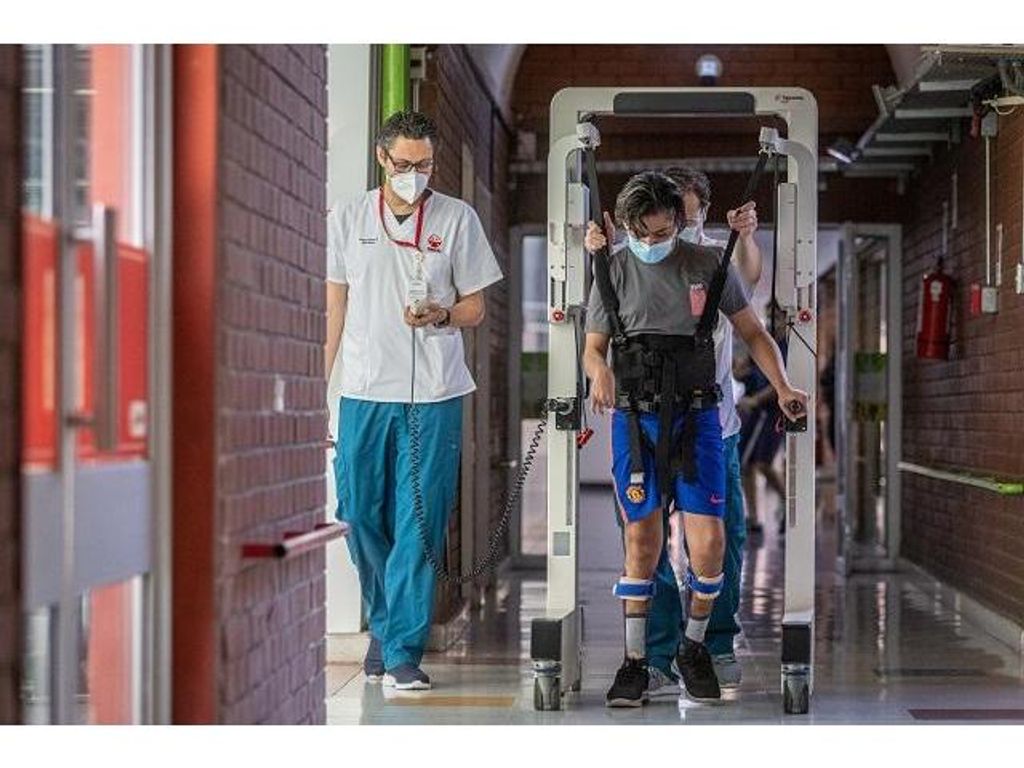 TELETÓN SUMA NUEVO Y MODERNO ROBOT PARA REHABILITAR A PACIENTES
