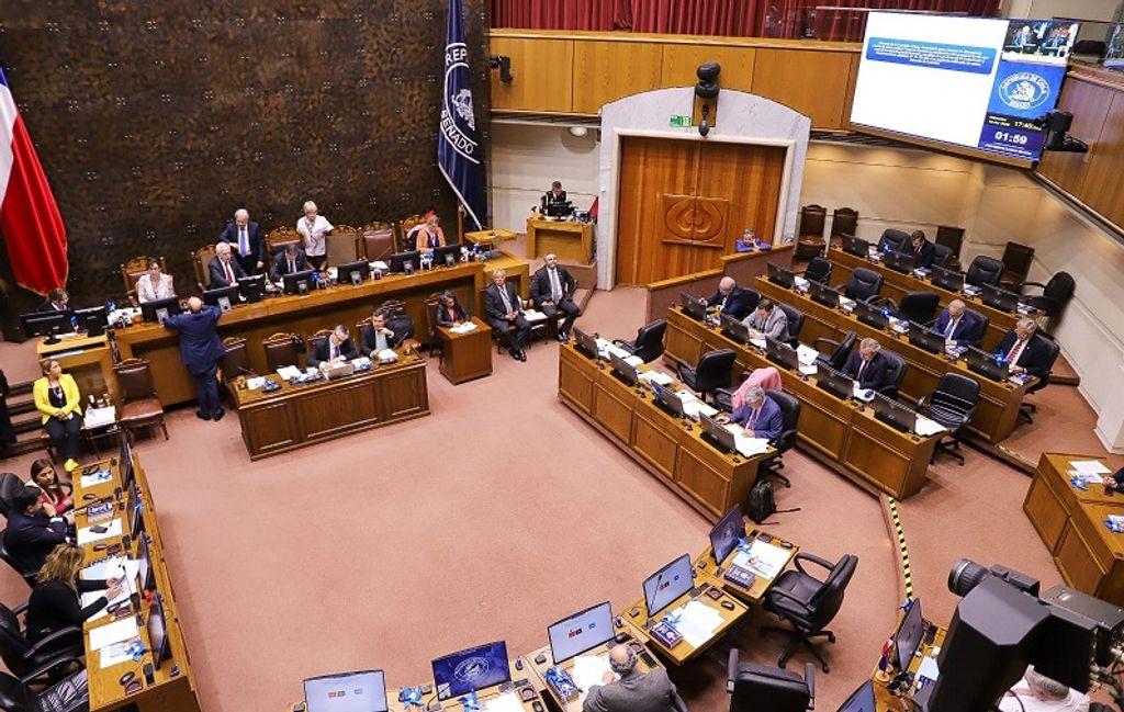 FOTO 4 FOTO 4