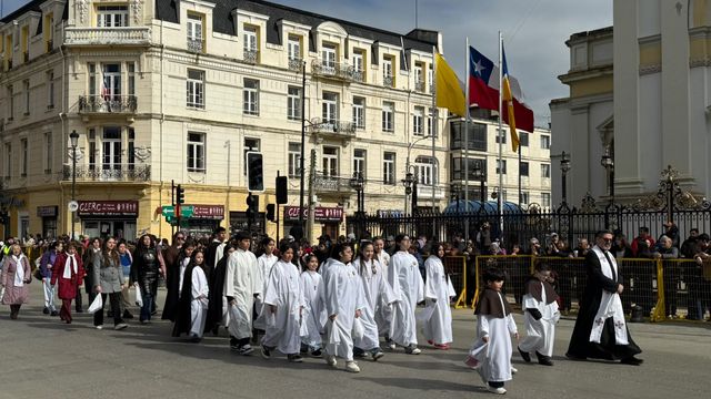 DESFILE DESFILE