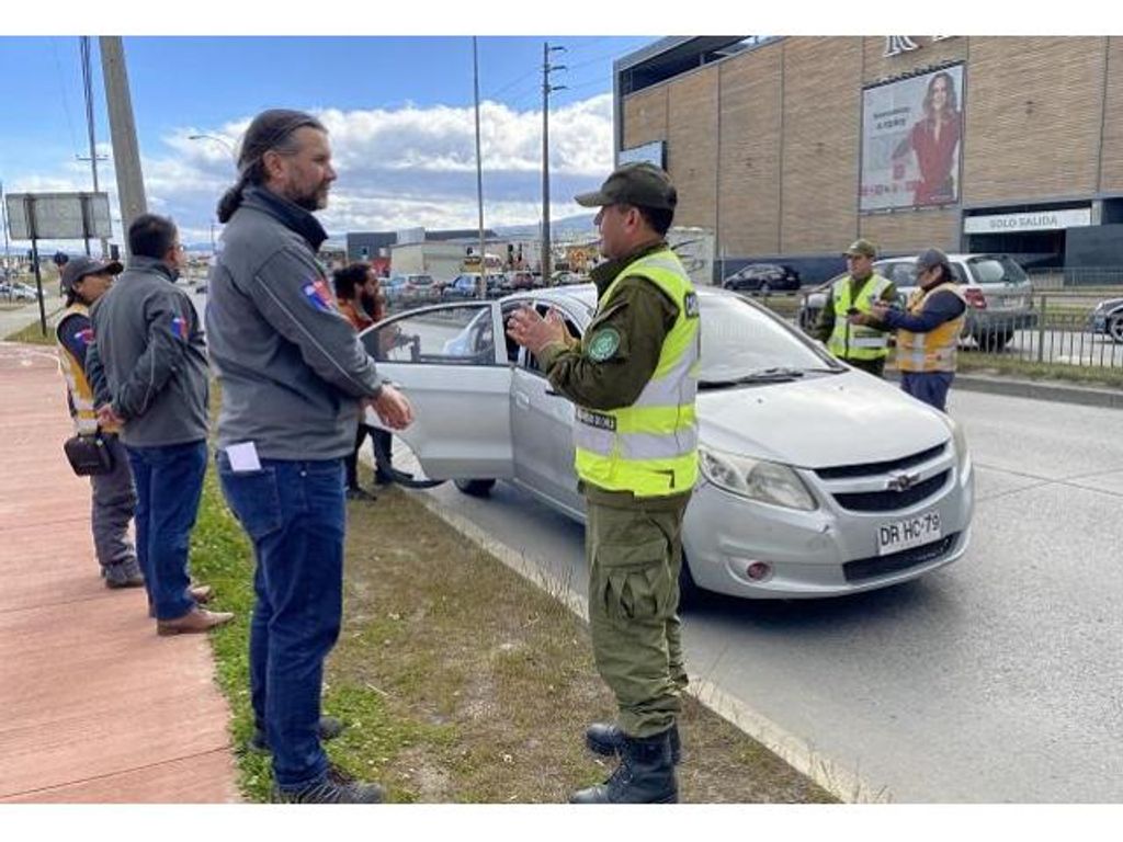 MÁS DE 20 MIL CONTROLES HA REALIZADO FISCALIZACIÓN DEL MINISTERIO DE TRANSPORTES EN MAGALLANES MÁS DE 20 MIL CONTROLES HA REALIZADO FISCALIZACIÓN DEL MINISTERIO DE TRANSPORTES EN MAGALLANES