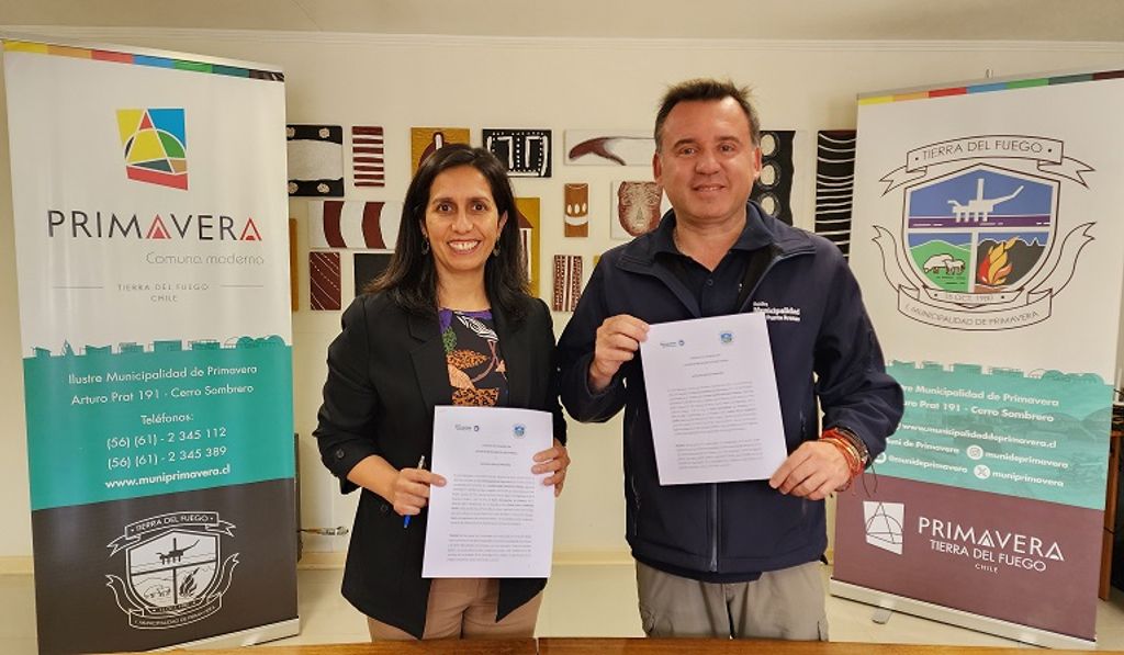 FIRMA CONVENIO PRIMAVERA - PUNTA ARENAS 1 FIRMA CONVENIO PRIMAVERA - PUNTA ARENAS 1