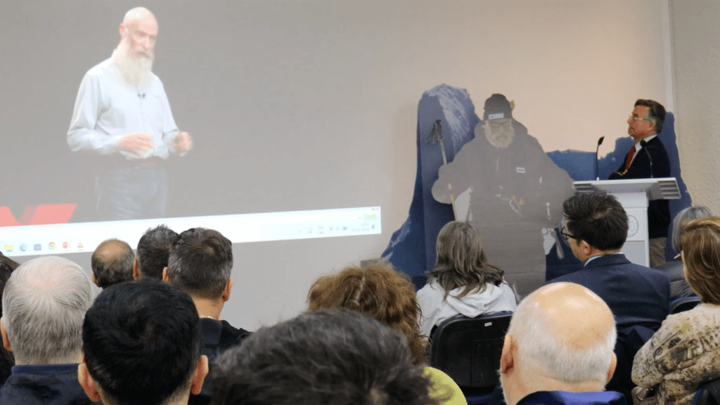 Proyección de la conferencia dictada por Alejo Contreras el 2018 Proyección de la conferencia dictada por Alejo Contreras el 2018