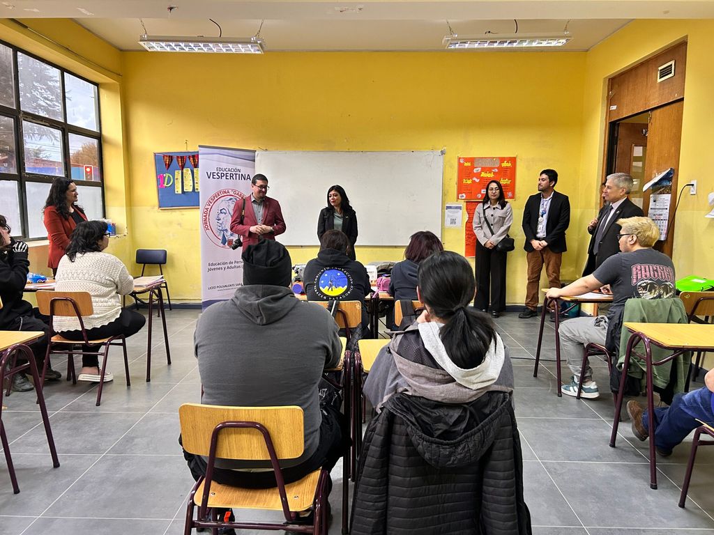 estudiantesvespertinos estudiantesvespertinos