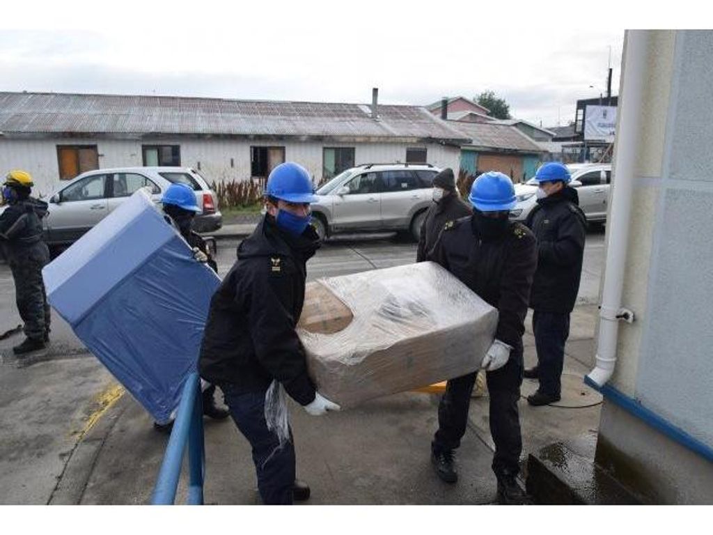 SUMAN 15 CAMAS CLÍNICAS E INSUMOS MÉDICOS A HOSPITAL COMUNITARIO DE PUERTO WILLIAMS SUMAN 15 CAMAS CLÍNICAS E INSUMOS MÉDICOS A HOSPITAL COMUNITARIO DE PUERTO WILLIAMS
