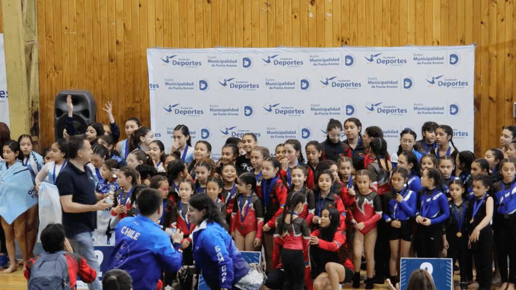 Club DEGIPA se coronó campeón Comunal de Gimnasia Artistica de Punta Arenas Club DEGIPA se coronó campeón Comunal de Gimnasia Artistica de Punta Arenas