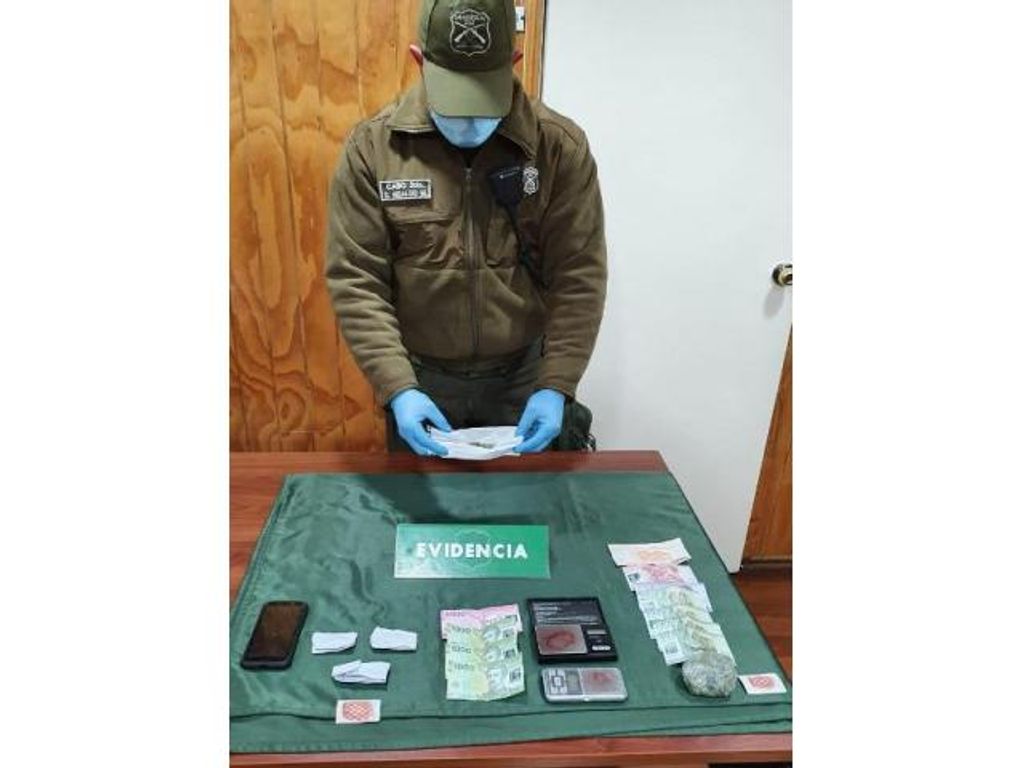 DETIENEN A DOS PERSONAS POR VENTA DE MARIHUANA DELIVERY DETIENEN A DOS PERSONAS POR VENTA DE MARIHUANA DELIVERY