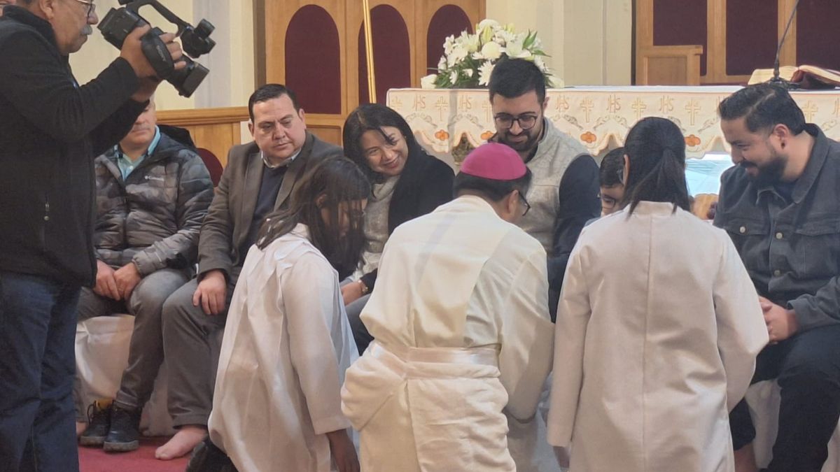 IGLESIA CATÓLICA INICIA EL TRIDUO PASCUAL EN PUNTA ARENAS CON EL TRADICIONAL LAVATORIO DE LOS PIES