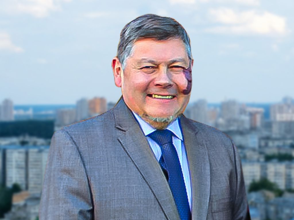 Cesar Montiel 1 Cesar Montiel 1