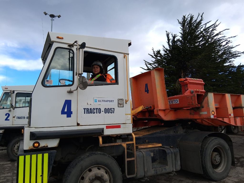 CP Tracto Camión Ultraport Pta Arenas - Imagen 2 CP Tracto Camión Ultraport Pta Arenas - Imagen 2