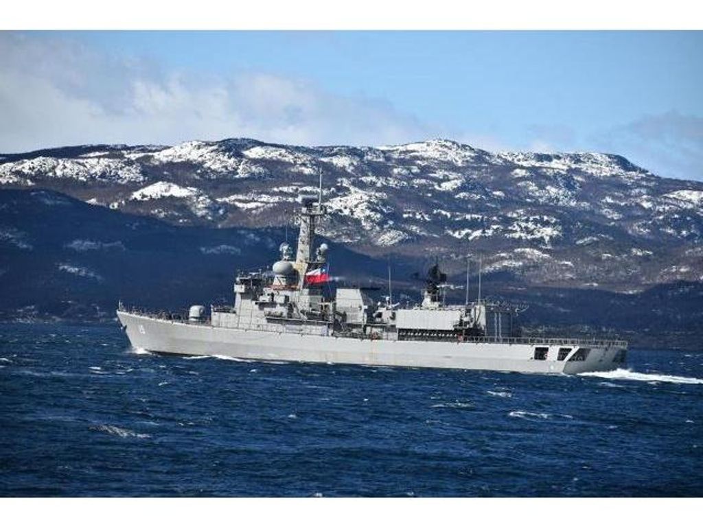 FRAGATA “ALMIRANTE BLANCO ENCALADA” REALIZA OPERACIÓN DE VIGILANCIA OCEÁNICA Y CONTROL DE AGUAS JURISDICCIONALES