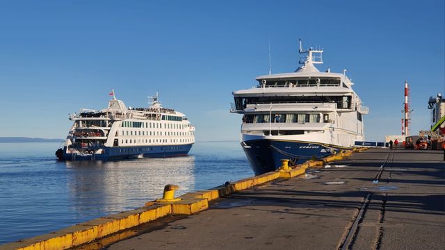 Recalada Ventus y Stella en muelle Prat de Punta Arenas 1