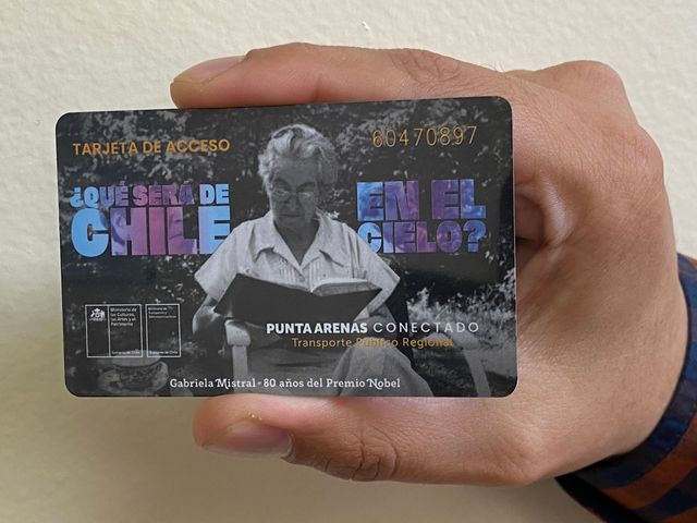 TARJETA TP HOMENAJE GARBIELA MISTRAL