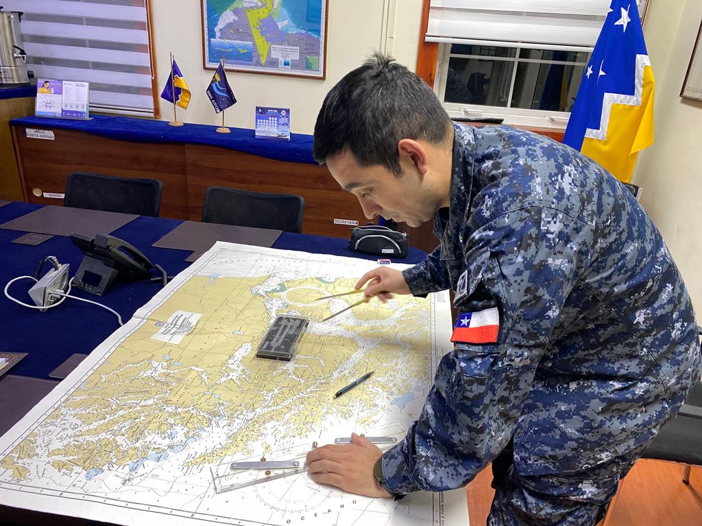 Operativo desplegado es coordinado por el sistema de Búsqueda y Salvamento Marítimo MRCC Punta ARenas