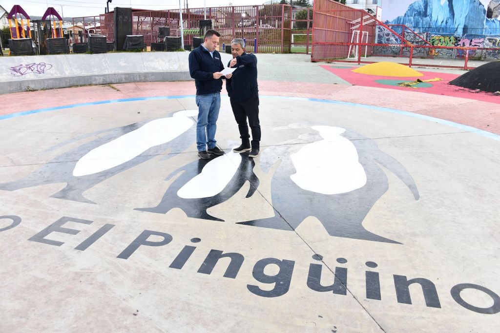 Entega de huevitos de Pascua (2) Entega de huevitos de Pascua (2)