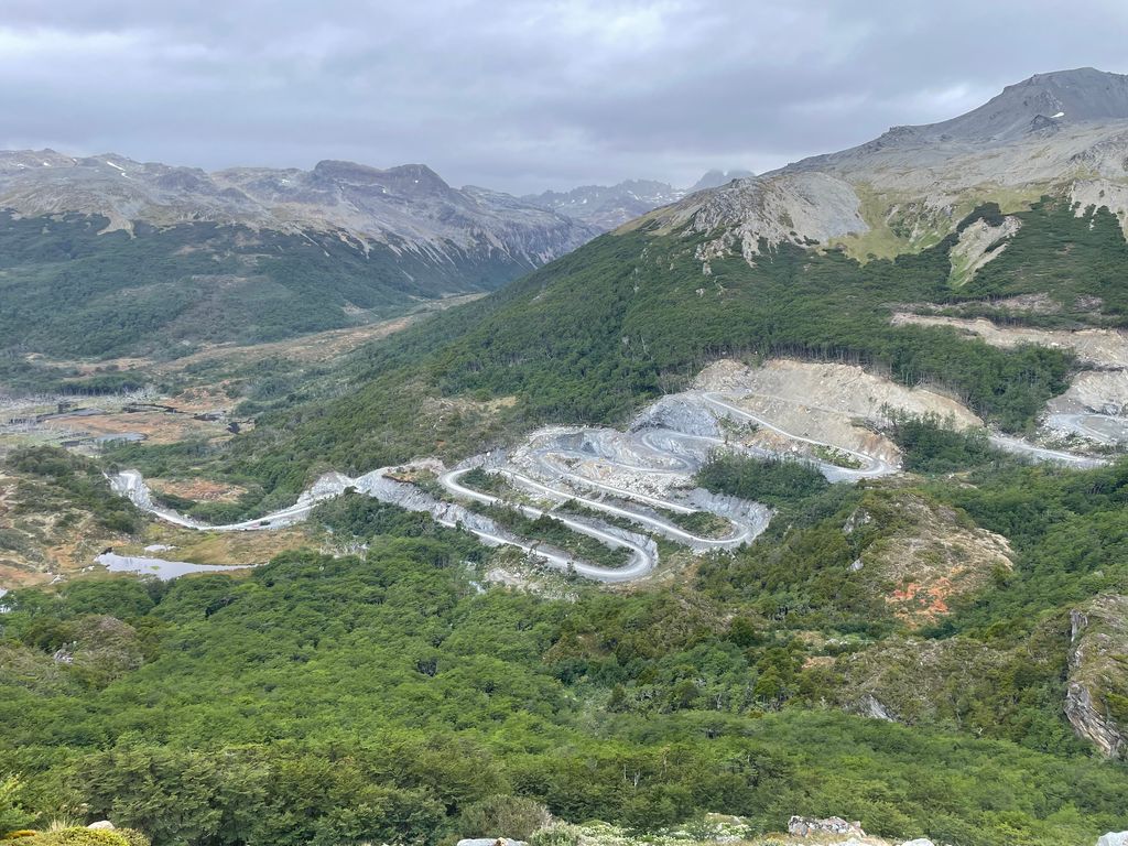 Ruta Y-85, en P N Yendegaia Ruta Y-85, en P N Yendegaia