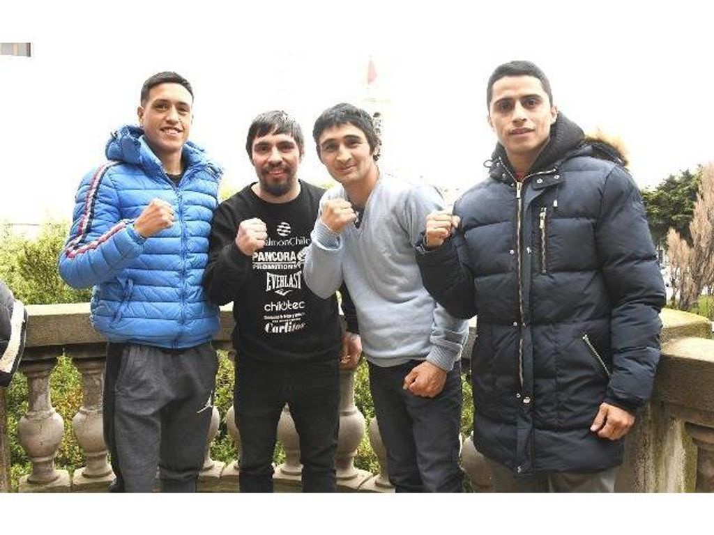 DESTACADAS FIGURAS DEL BOXEO LLEGARON A PARTICIPAR DE LA PRIMERA VELADA BOXERIL DESTACADAS FIGURAS DEL BOXEO LLEGARON A PARTICIPAR DE LA PRIMERA VELADA BOXERIL