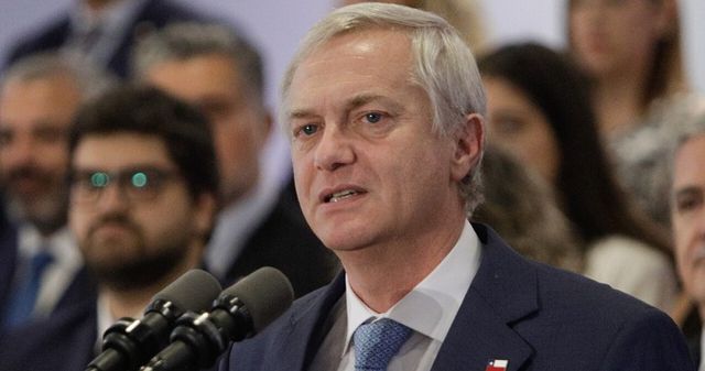 proximo-gobierno-ya-adelanta-medidas-en-medio-de-estrechez-fiscal-e-instruye-bajar-gasto-de-gabinetes