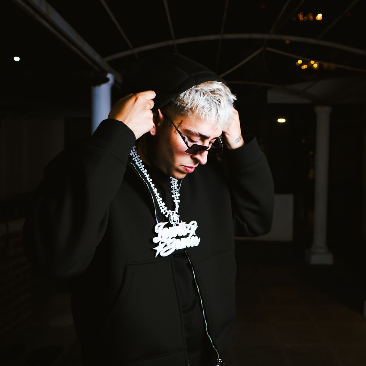 ARTISTA URBANO MAGALLÁNICO LEWIS SOMES MARCA HITO AL MOSTRAR SUS ÉXITOS EN CASA PARLANTE EN VIÑA DEL MAR